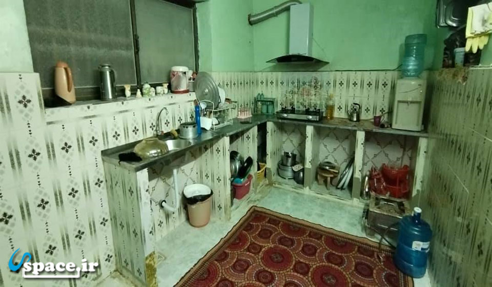نمای آشپزخانه اقامتگاه موم گپو - قشم - رمکان